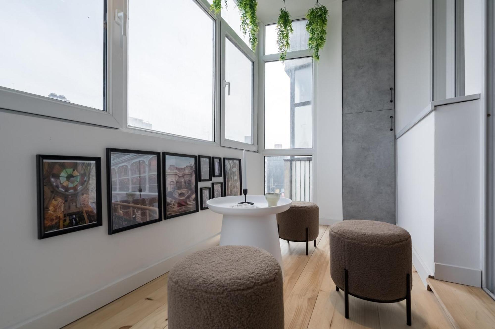 Central Aesthetic Apartment Bucarest Esterno foto
